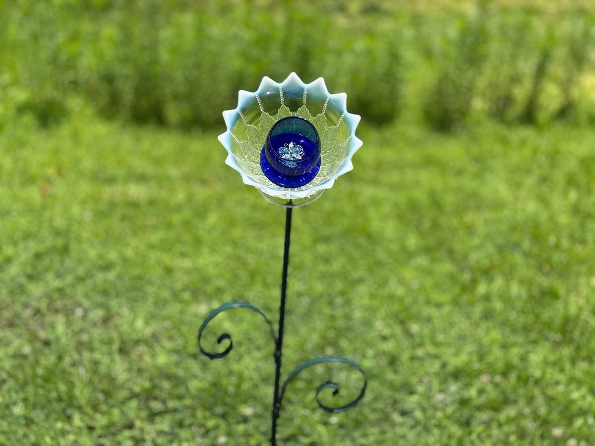 White — Small Glass Flower — view 3