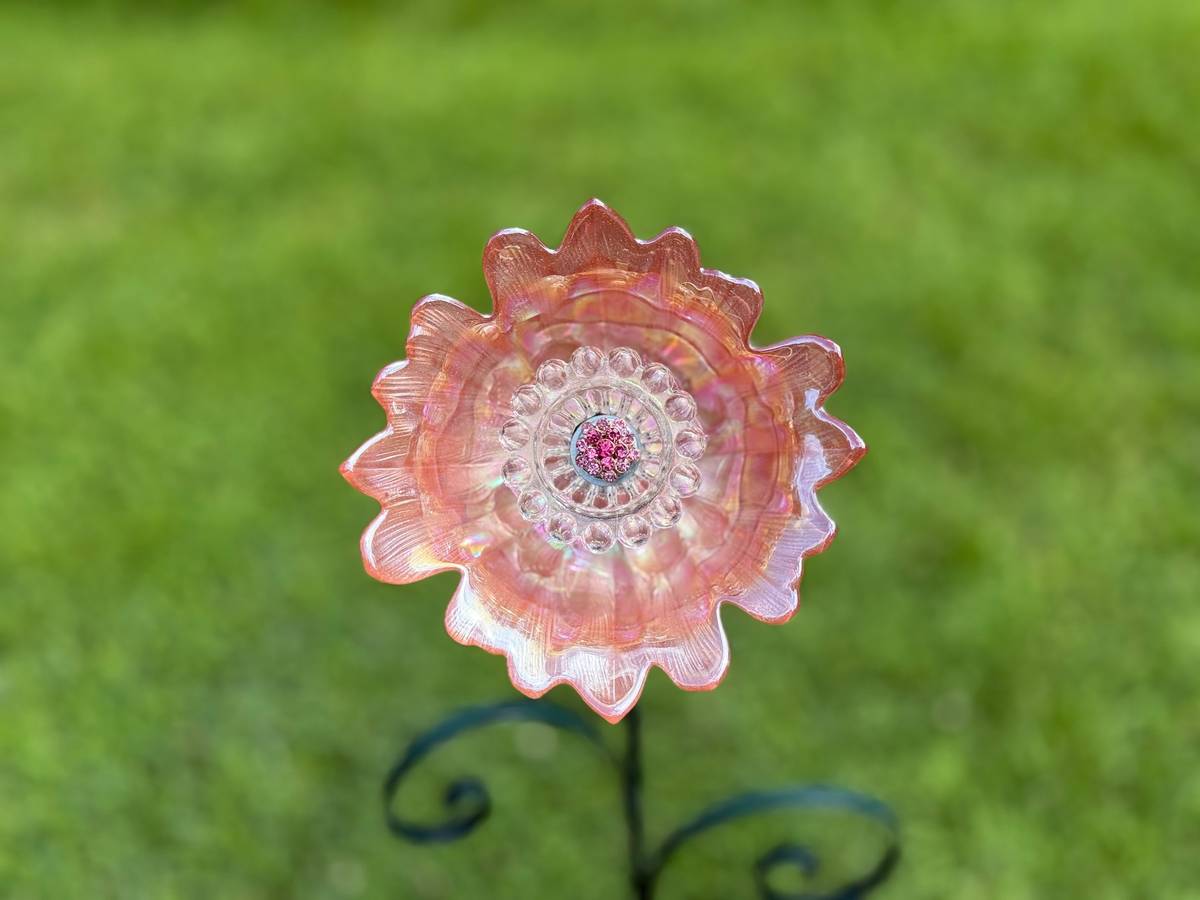 Pink — Small Glass Flower — view 1